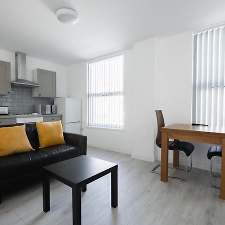 Platform Stadium Apartment With Parking Кингстон-апон-Халл Экстерьер фото